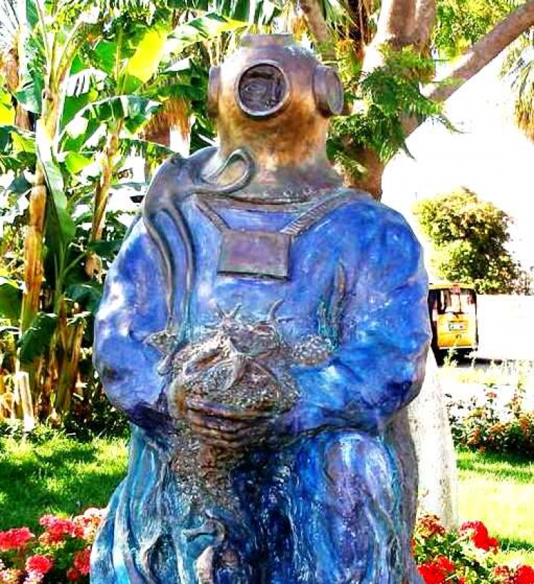 Sponge Divers Honored – Sailing Events Galore – The Big Clean-up