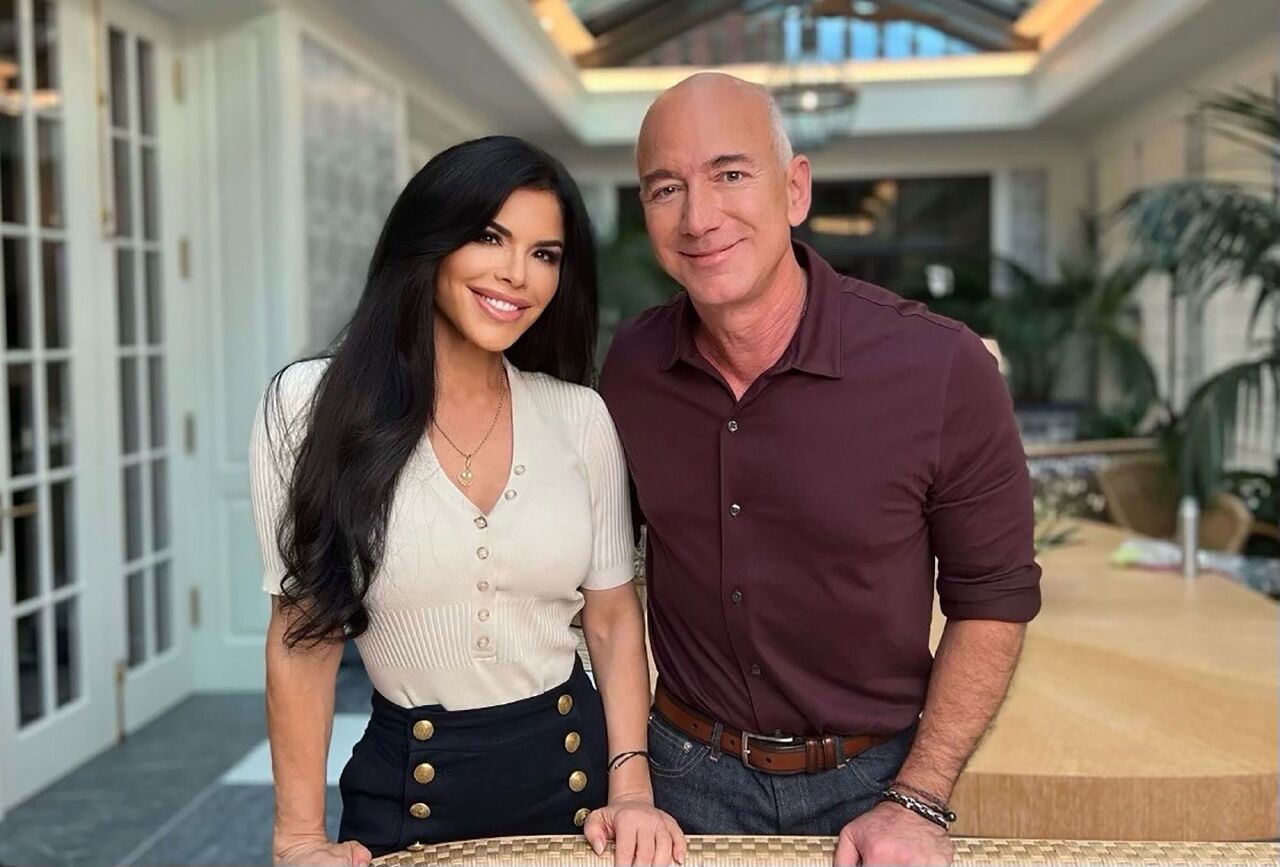 Amazon founder Jeff Bezos Arrived in Bodrum with His Yacht “Koru”